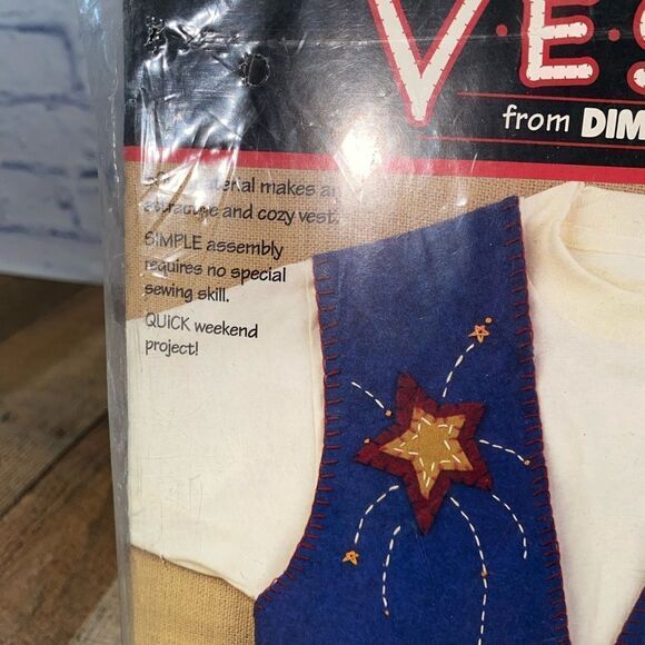 Vest Kit Felt Craft Applique Dimensions Nwt Sealed Americana Hearts - Picture 5 of 7